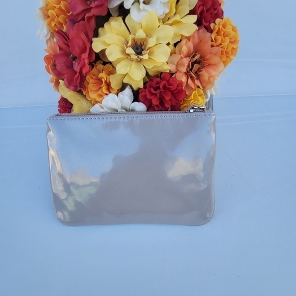 EXPRESS WRISTLET NEW - Picture 5 of 6